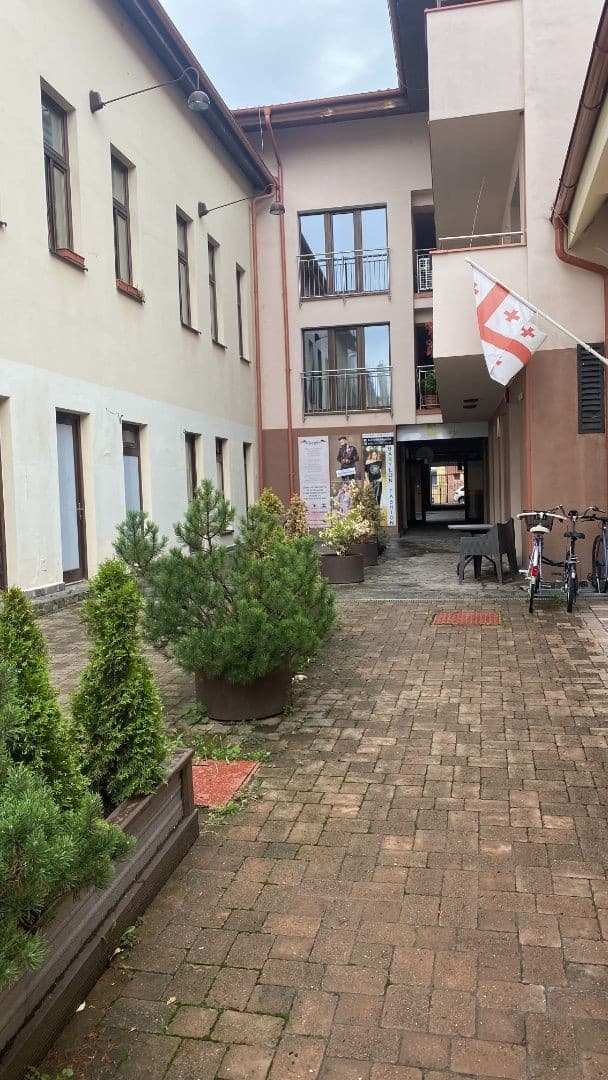 Obchodný / kancelársky pr., 27 m2 ul. Masiarska - Hlavná, pasáž Valentína