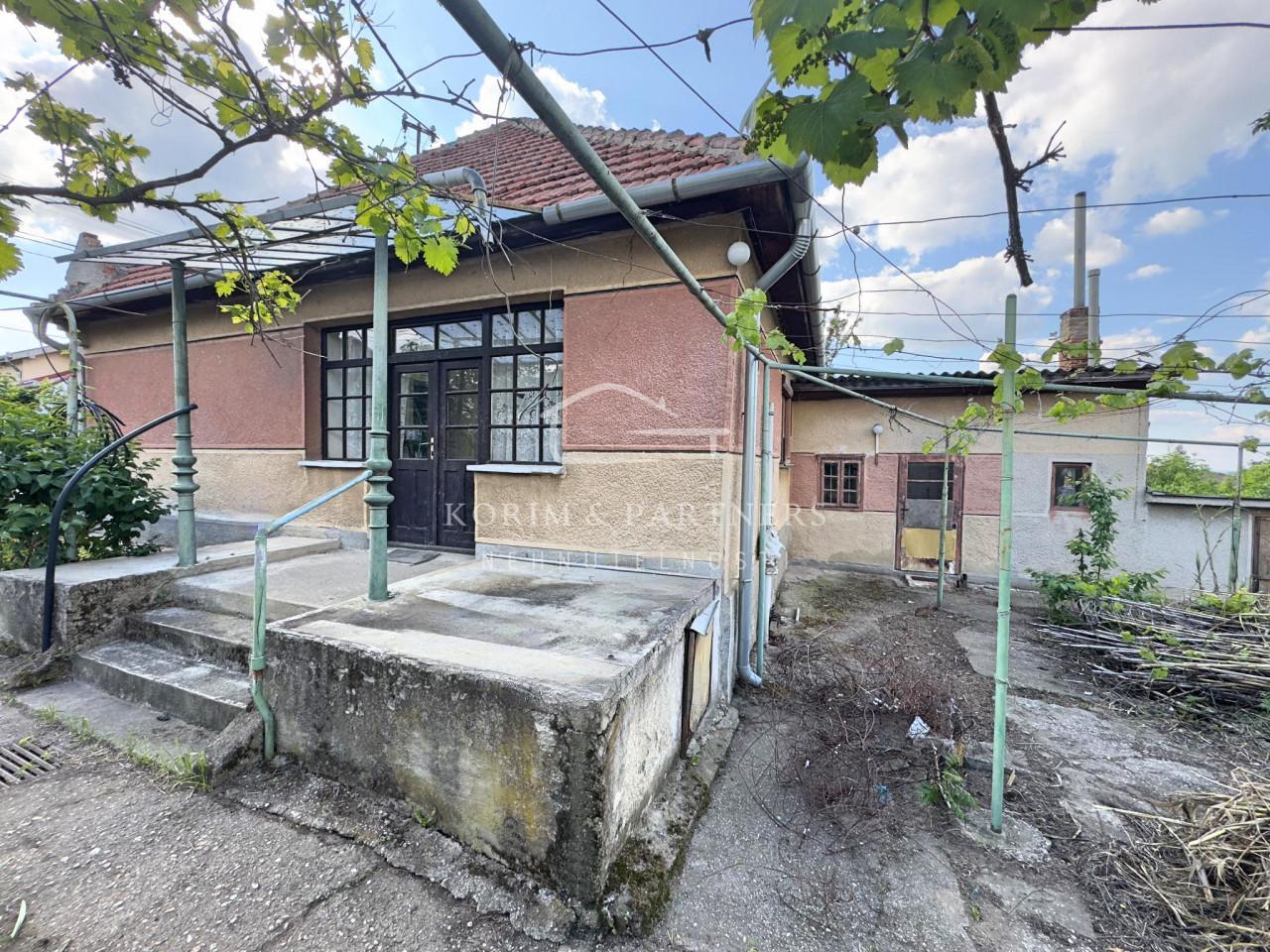 Rodinný dom v Dulovciach s pekným výhľadom