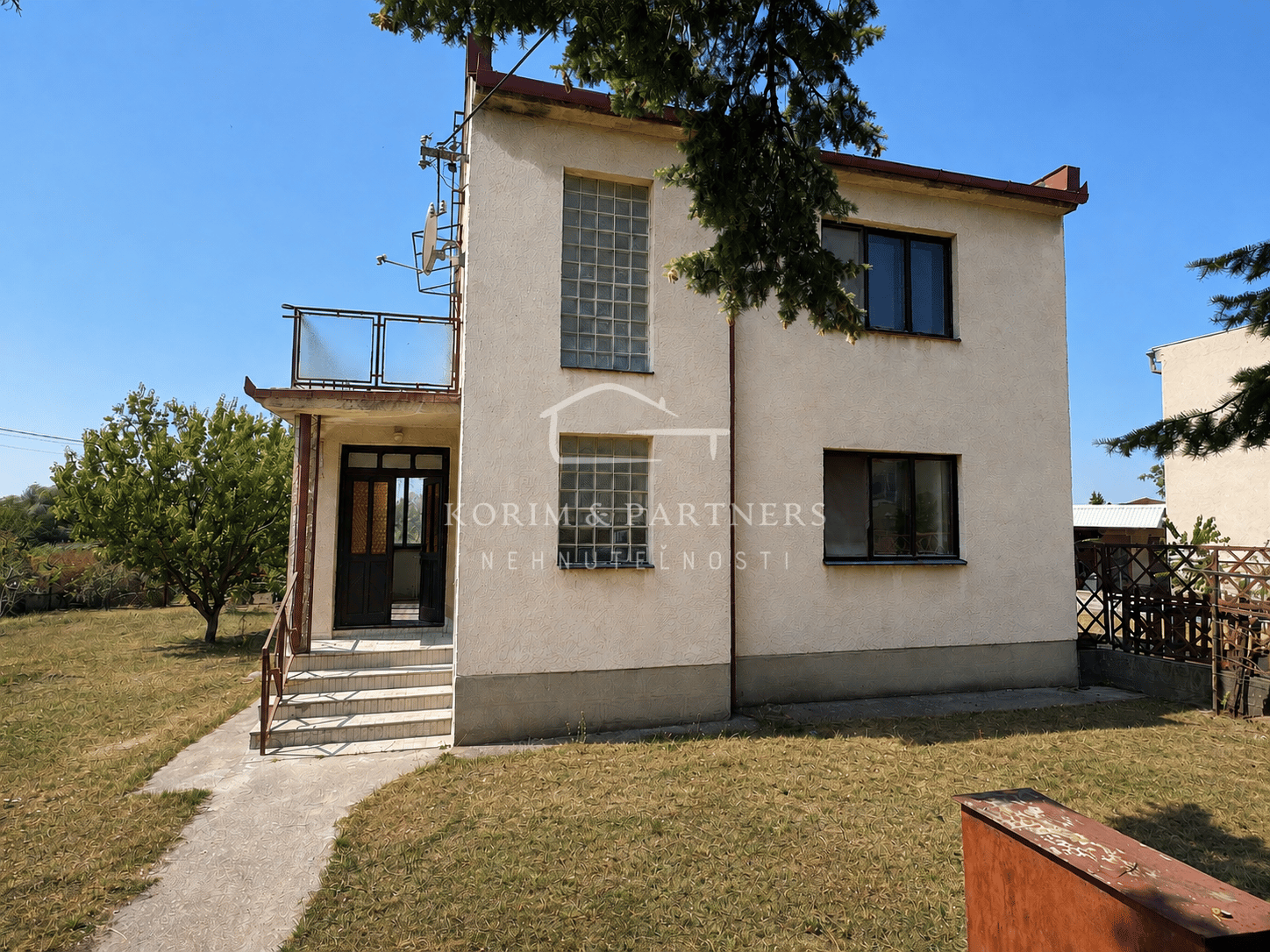 Veľký rodinný dom s garážou, prístavbami a pozemkom 783 m² | Hurbanovo