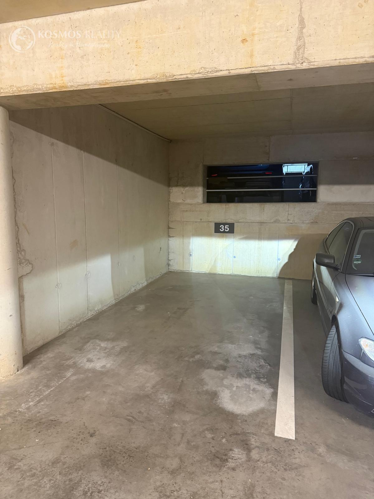 Na predaj 2 parkovacie miesta Parkovací dom Považská – fotka 2