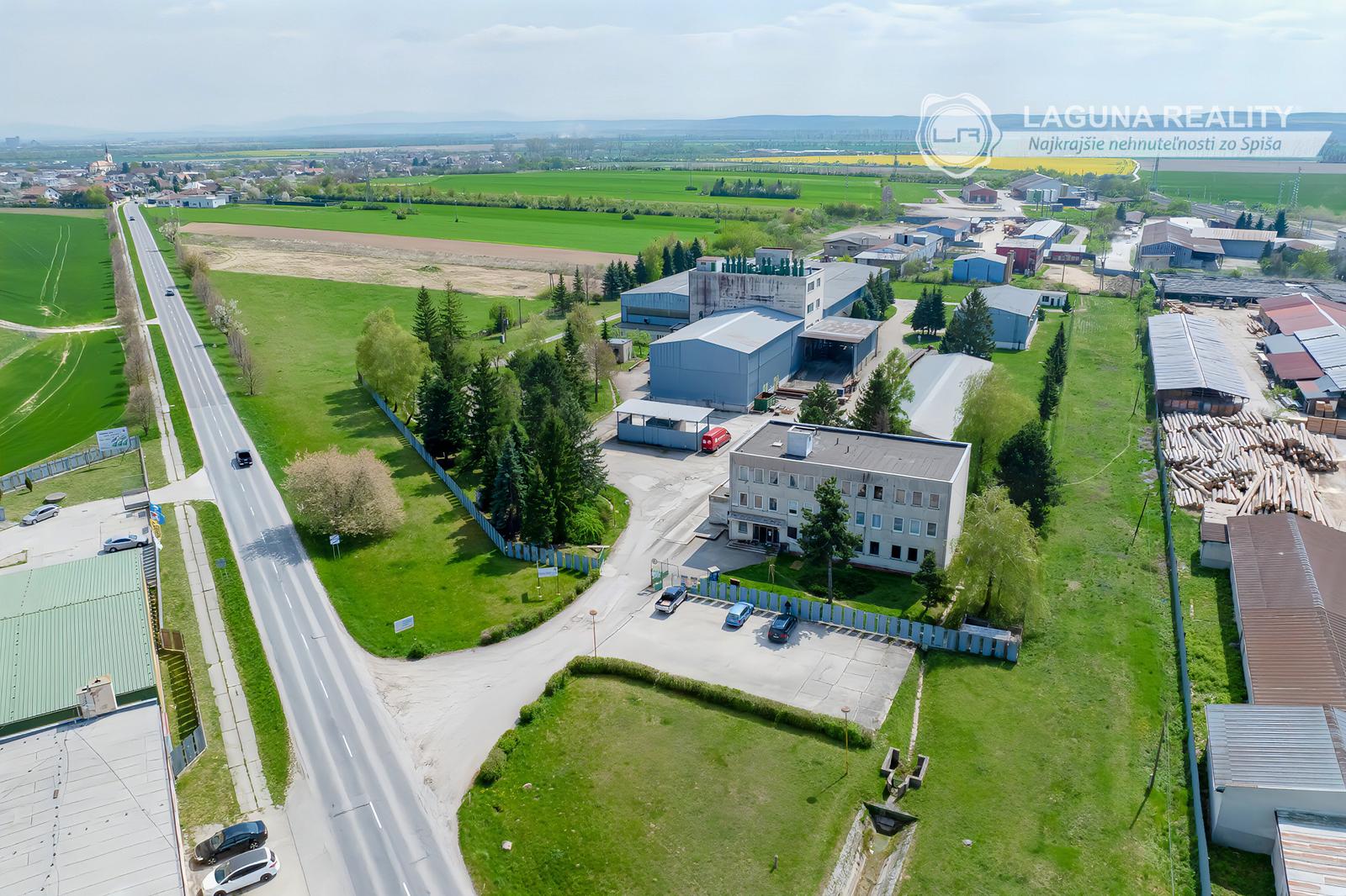 Podn. areál - adm, výroba, garáže, sklady (3,3 ha) neďaleko Košíc