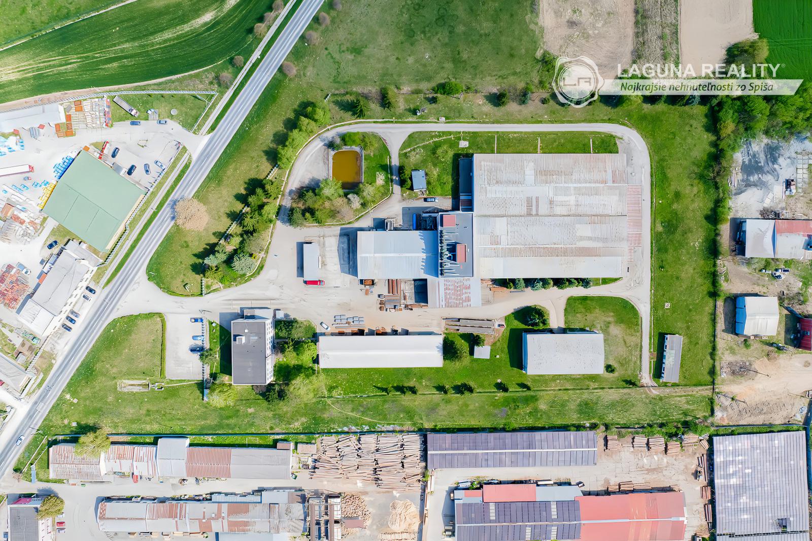 Podn. areál - adm, výroba, garáže, sklady (3,3 ha) neďaleko Košíc – fotka 2