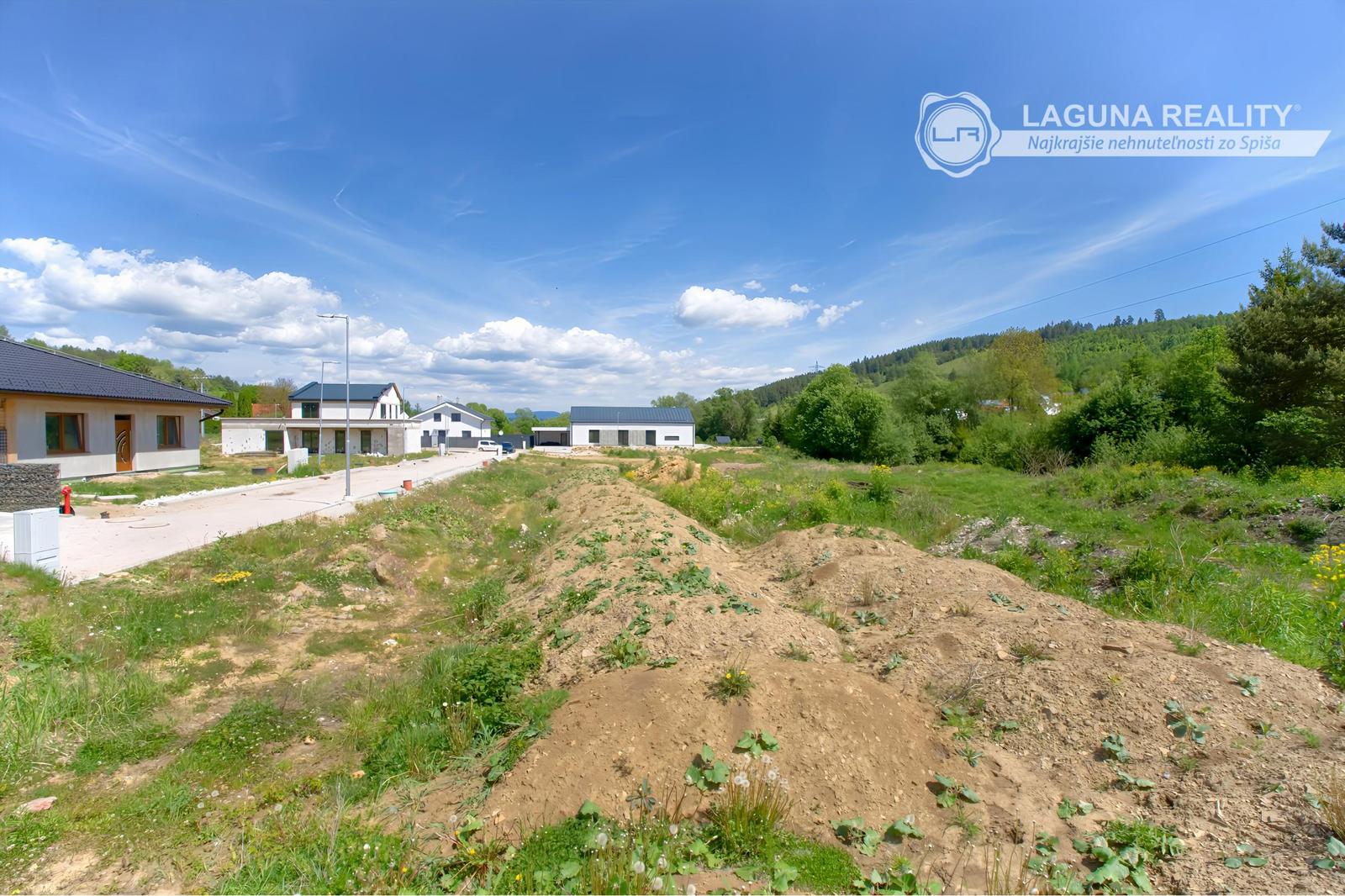TOP PONUKA! Stavebný pozemok (1399 m2) Spišská Nová Ves