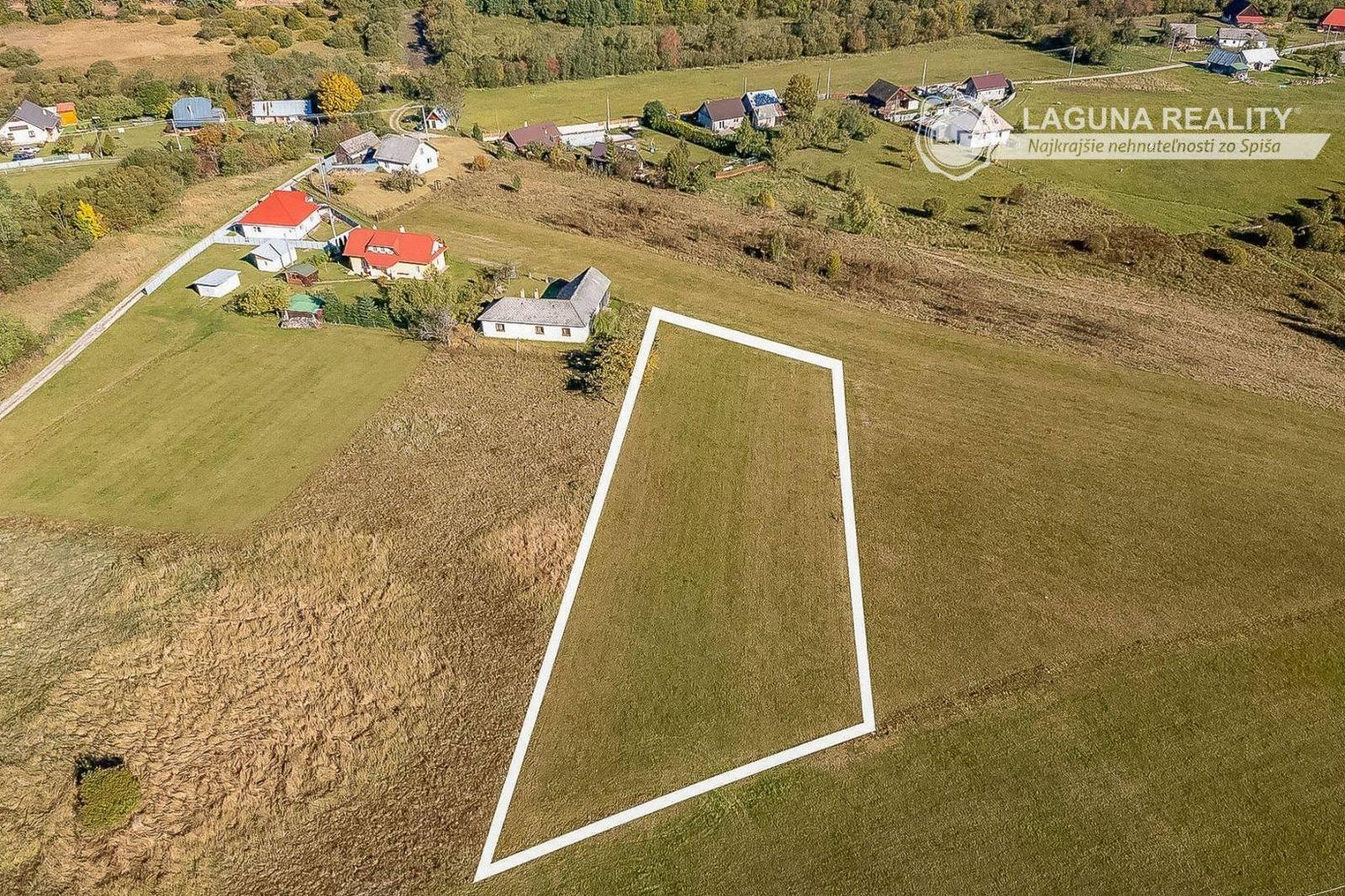 Atraktívny rekreačný pozemok (2221 m2) Tretí Hámor – fotka 2