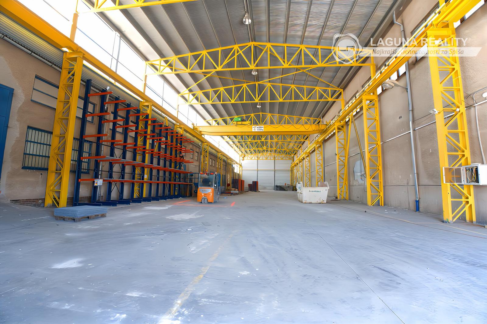 NA PRENÁJOM! Skladová hala 1100m² so žeriavom 20t - Spišská Nová Ves – fotka 2