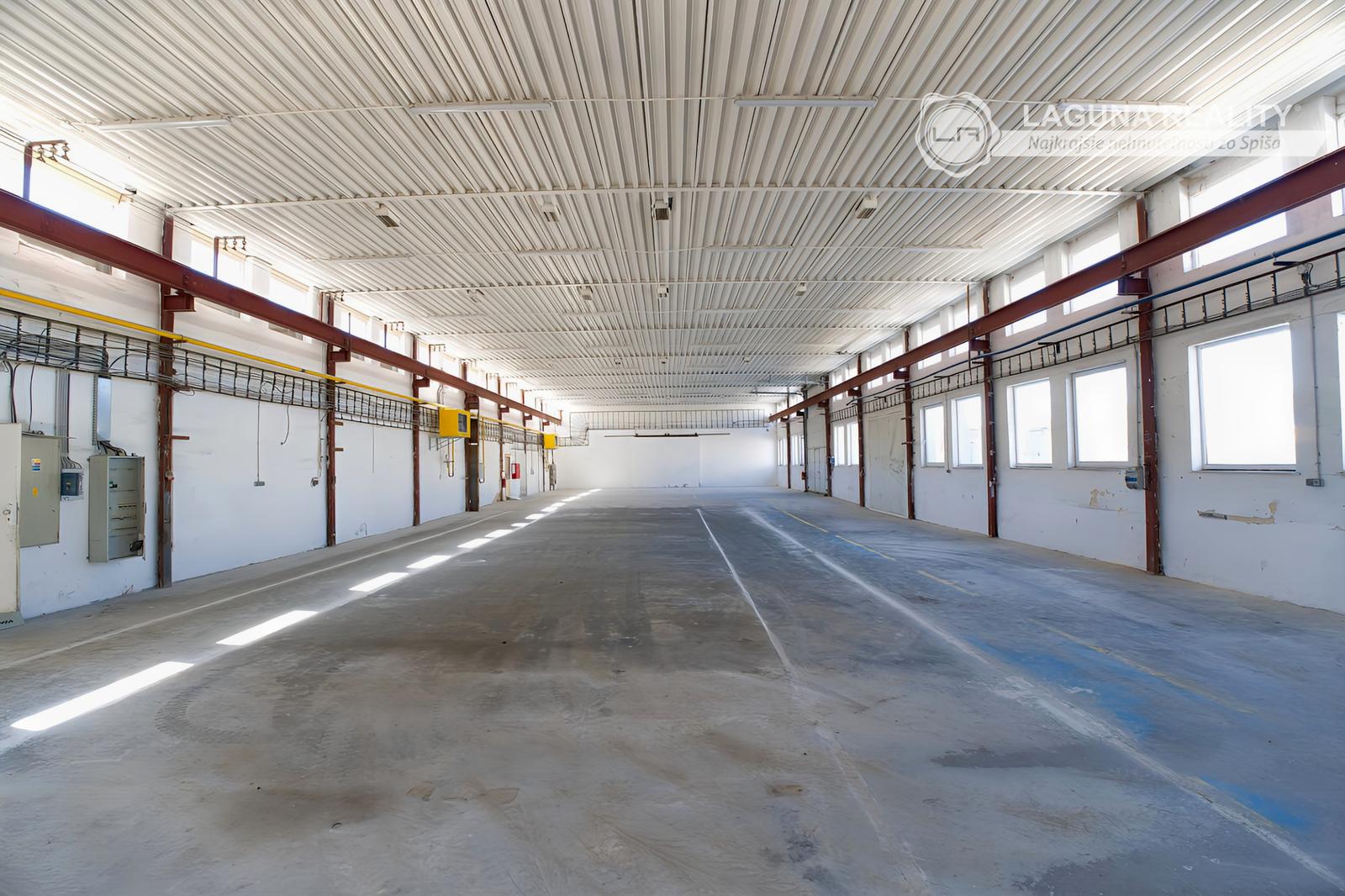 NA PRENÁJOM! Rekonštruovaná výrobná hala 800 m² Spišská Nová Ves