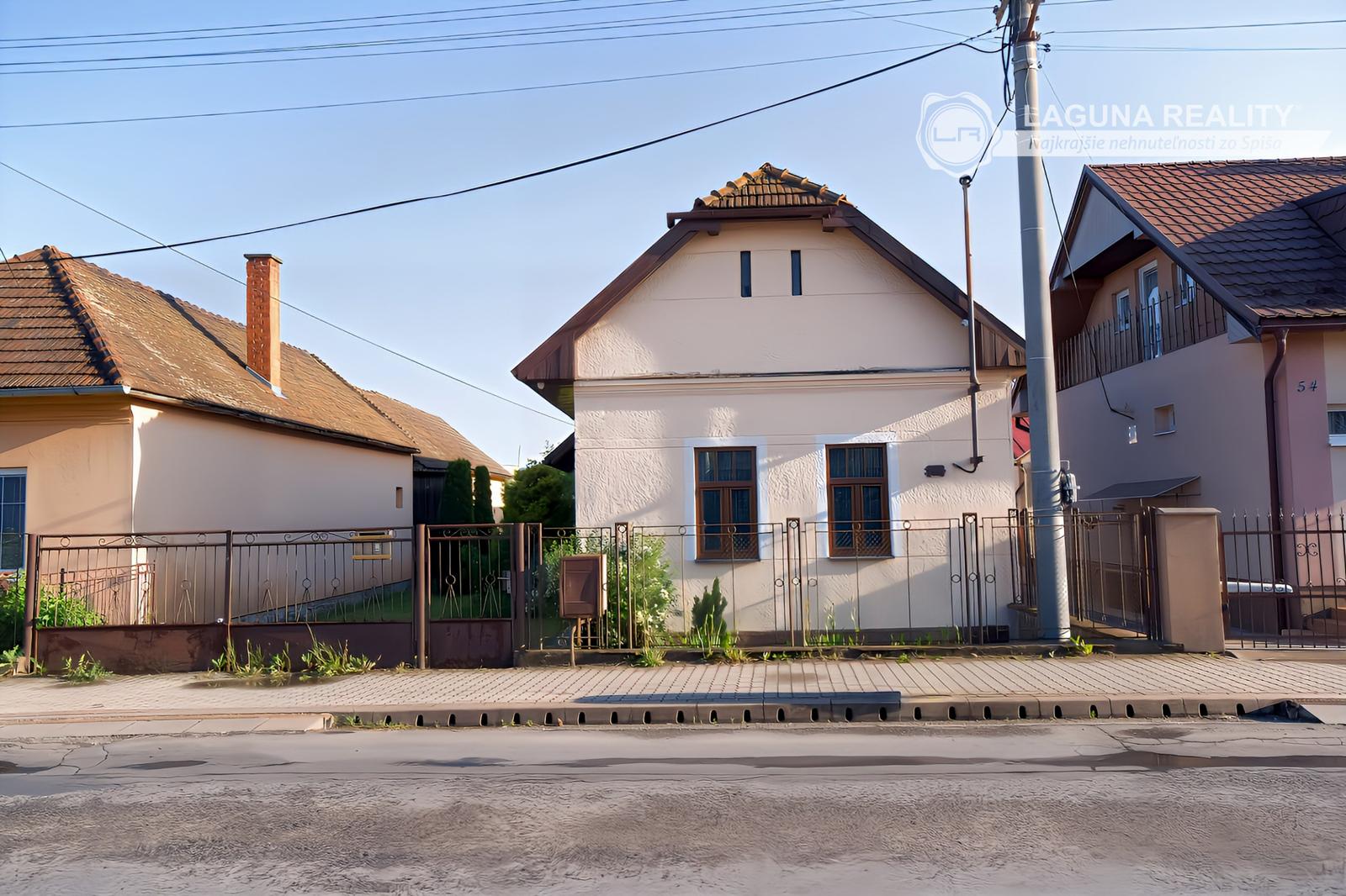 REZERVOVANÝ Rekonštruovaný RD so slnečnou záhradou, garážou v obci Smižany – fotka 2
