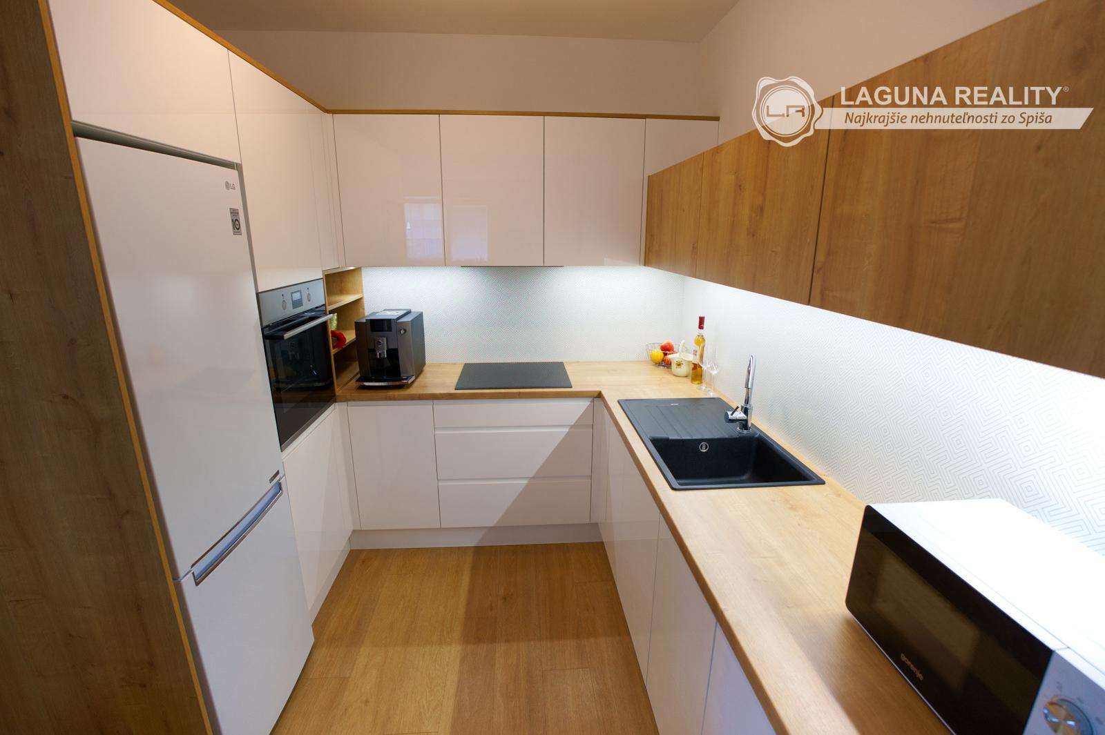 Byt 4+1 (93 m2) s balkónom, Námestie Iglovia, Sp. Nová Ves