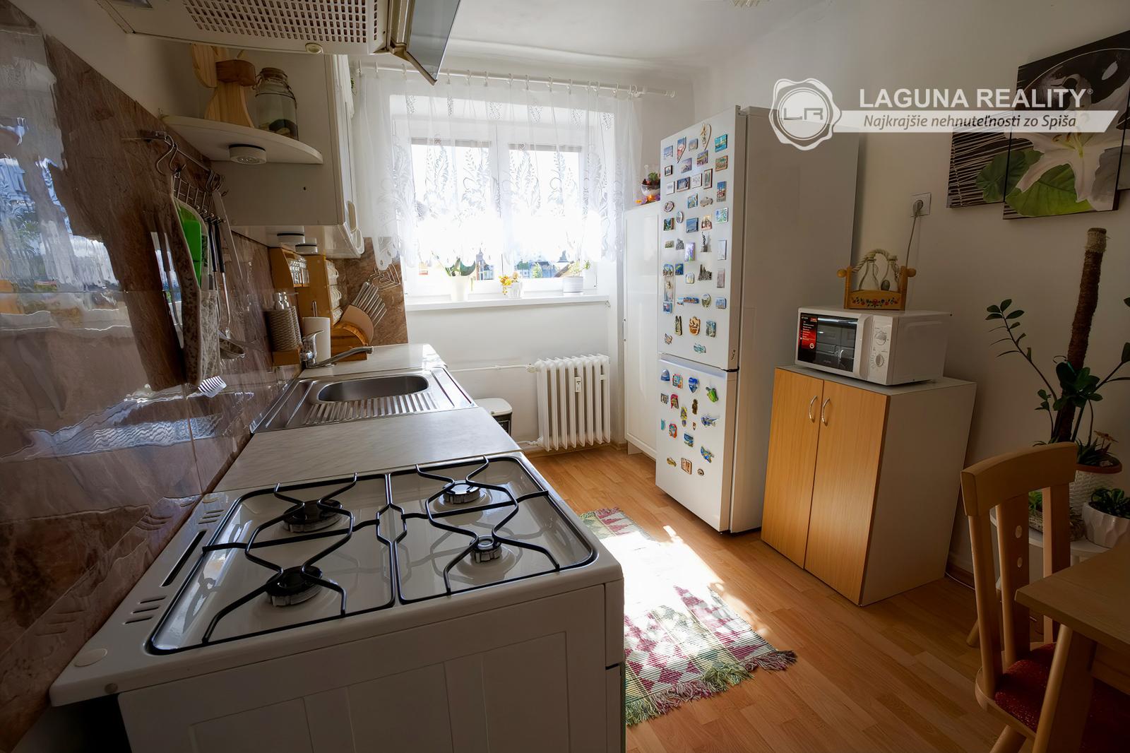 Byt 2+1 (62 m²) s pivnicami, tehlový dom, centrum Spišskej Novej Vsi – fotka 2