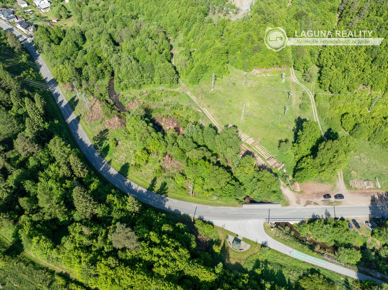 Veľký pozemok 3926 m2 v Krompachy - Banícka štvrť – fotka 2