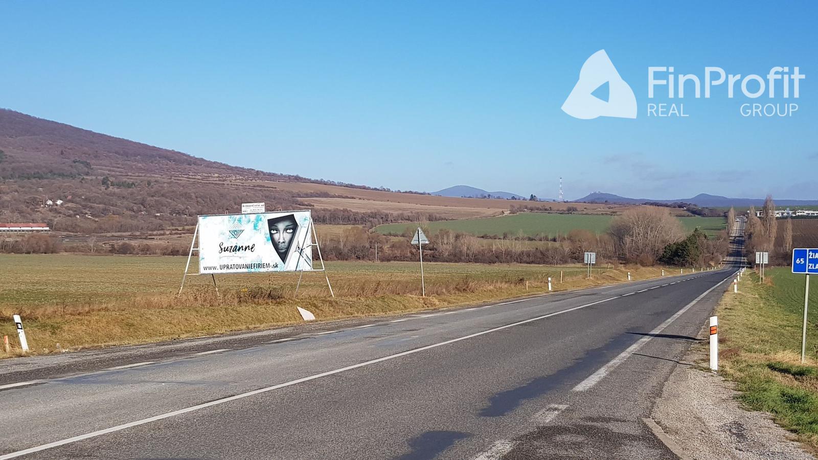 Predám pozemok na Zlatomoraveckej ceste pri Nitre, 6492m2.