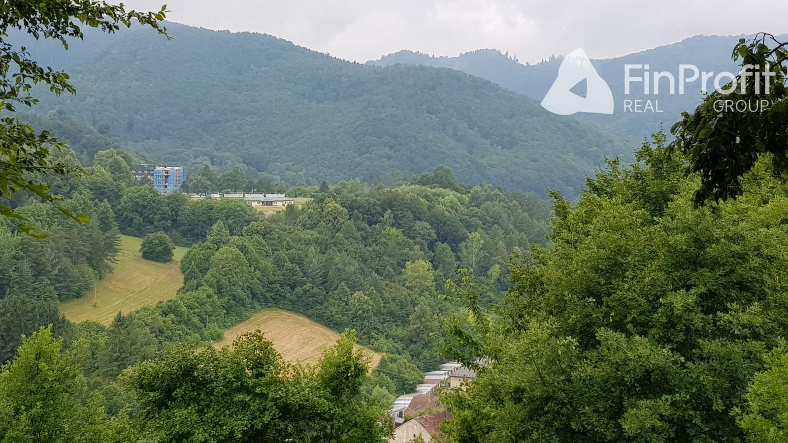 Predám pozemok vo Vyhniach + stavebné povolenie na chatu.