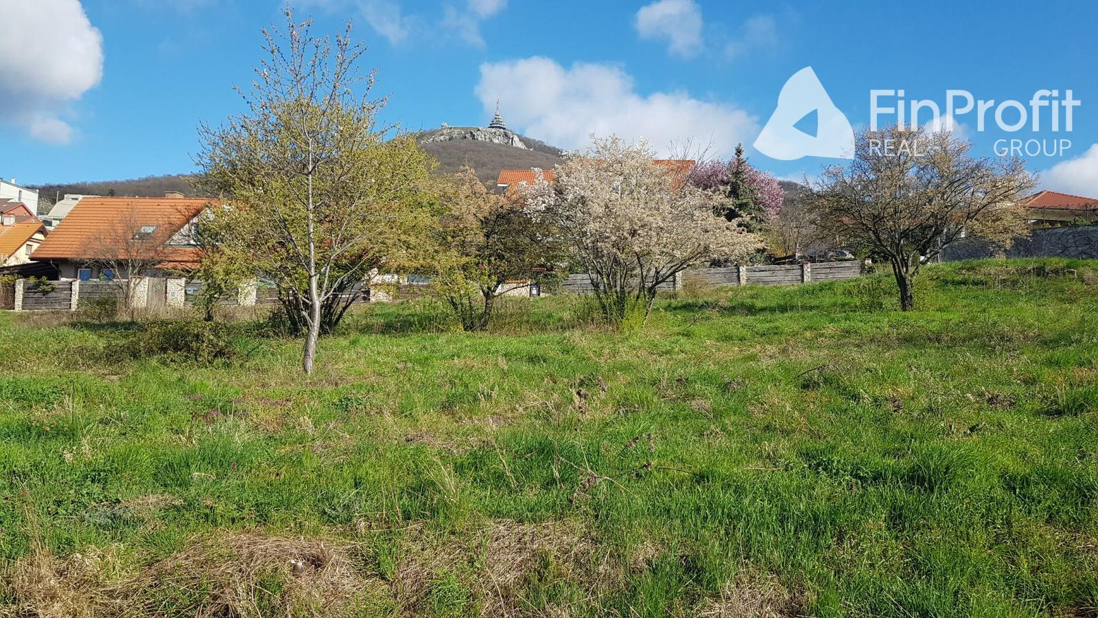 Predám 10á pozemok - Nitra, Zobor.