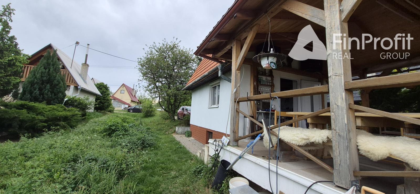 Predám chatu s vínnou pivnicou a vinohradom Dolné Krškany - Bita.