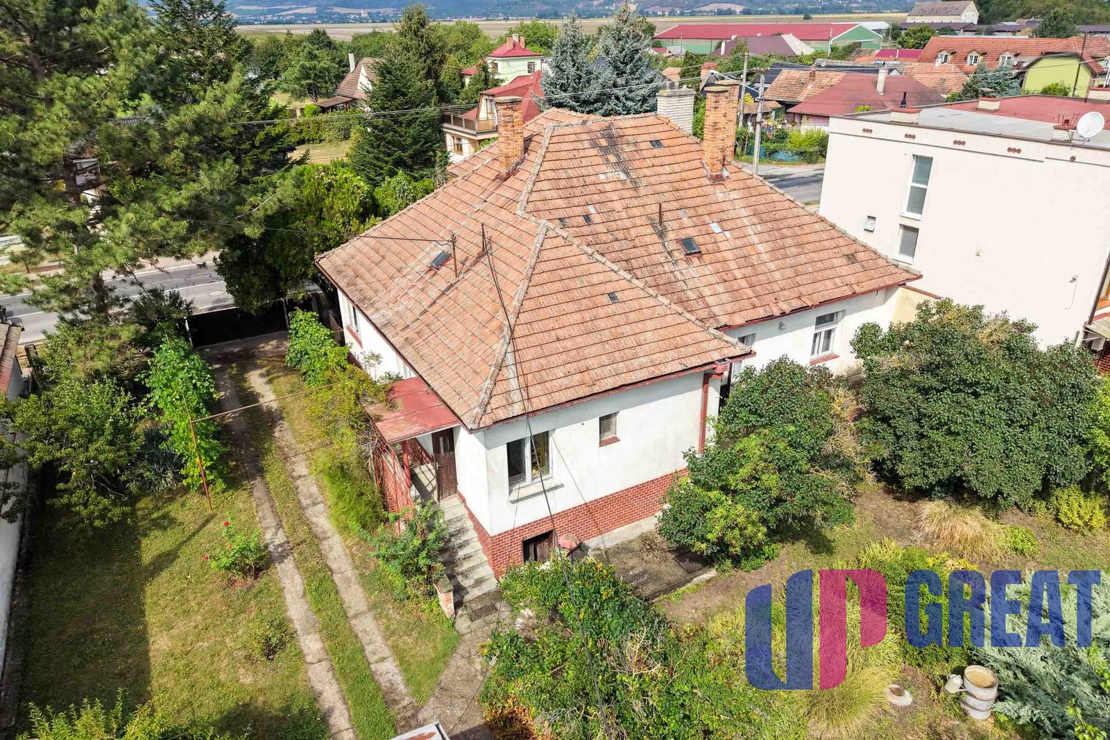 NA PREDAJ charizmatický 5-izbový rodinný dom, Považany – fotka 2