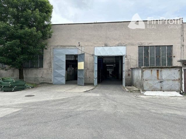 Skladovací priestor na prenájom - 240 m2,  Kopčianska ul.