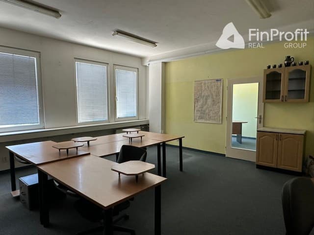 Kancelária s bezplatným parkovaním na prenájom - 54 m2, Rybničná ul. – fotka 2