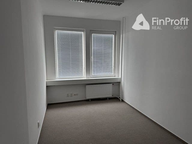 Kancelária s bezplatným parkovaním na prenájom - 19 m2, Rybničná ul.