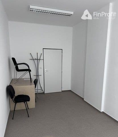 Kancelária s bezplatným parkovaním na prenájom - 19 m2, Rybničná ul. – fotka 2