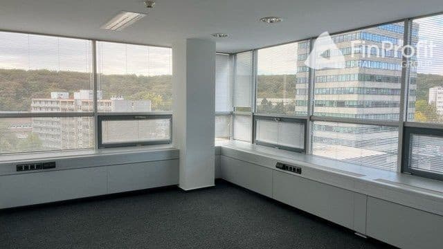 Kancelárske priestory vo Westend Tower na prenájom - od 12 m2, ul. Dúbravská cesta.