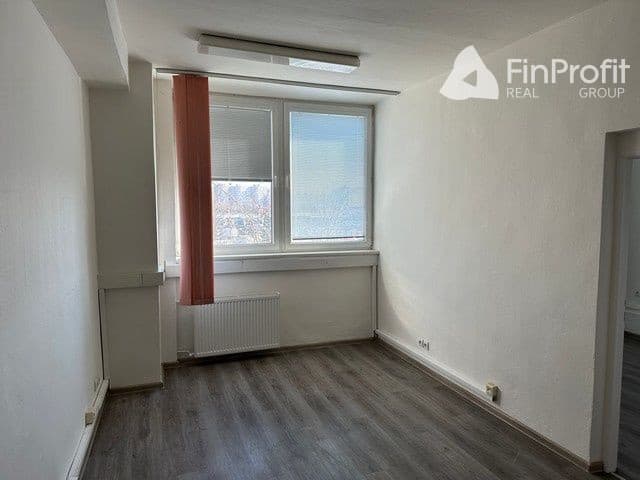 Kancelárske priestory na prenájom - od 32 m2, Panónska cesta.