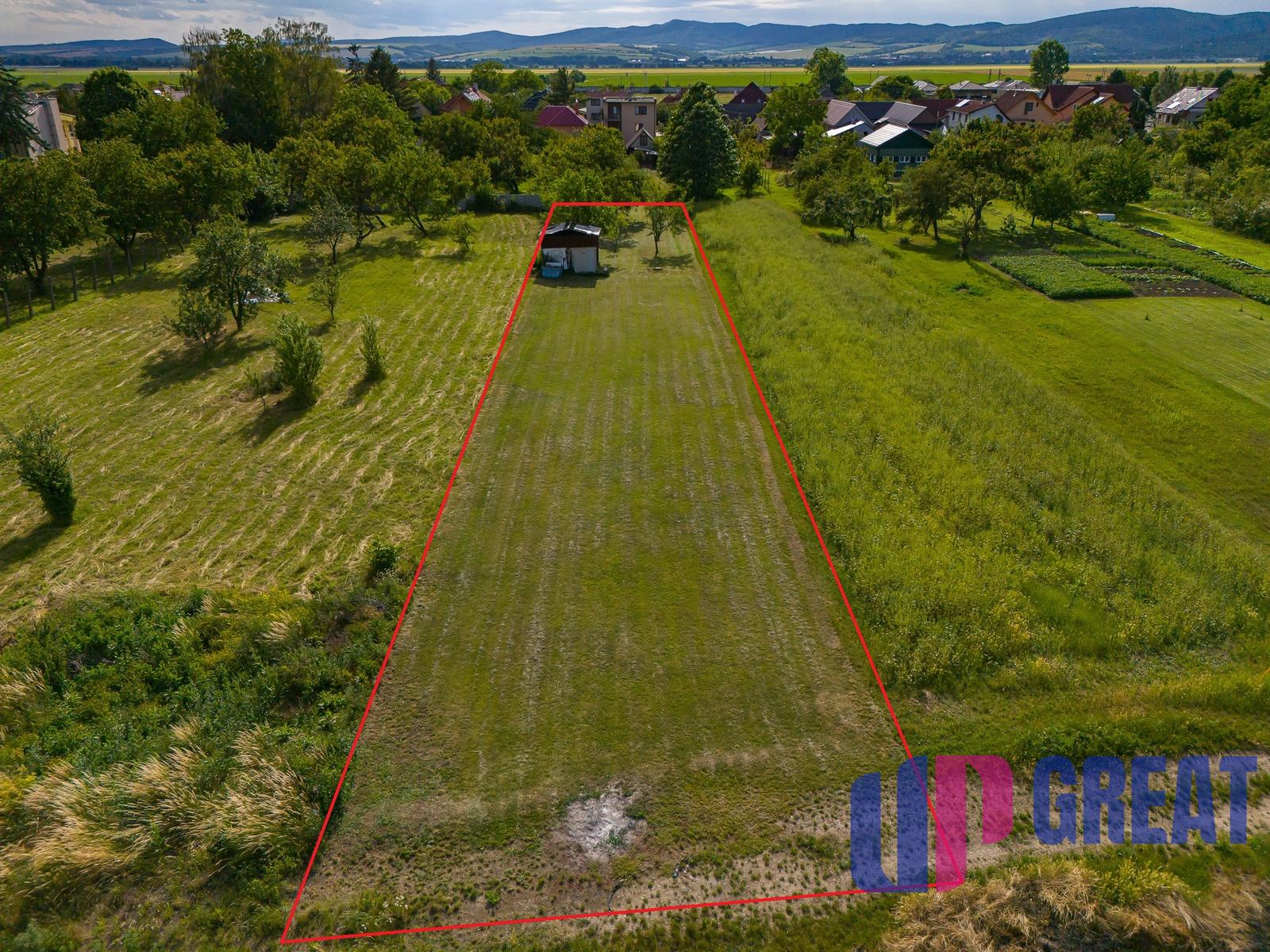 PREDAJ - pozemok na výstavbu rodinného domu (1020m2) – fotka 2