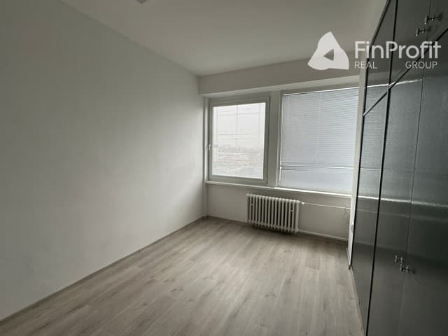 Multifunkčné priestory s umývadlom na prenájom - od 12 m2, Bojnická ul. – fotka 2