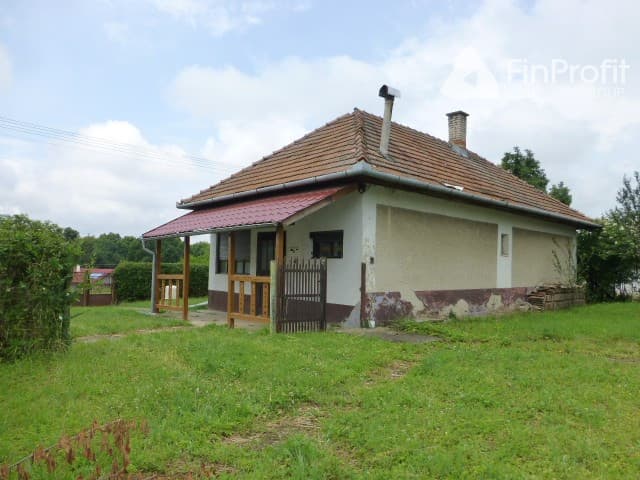 Vidiecky dom s veľkým pozemkom v peknom prostredí. – fotka 2