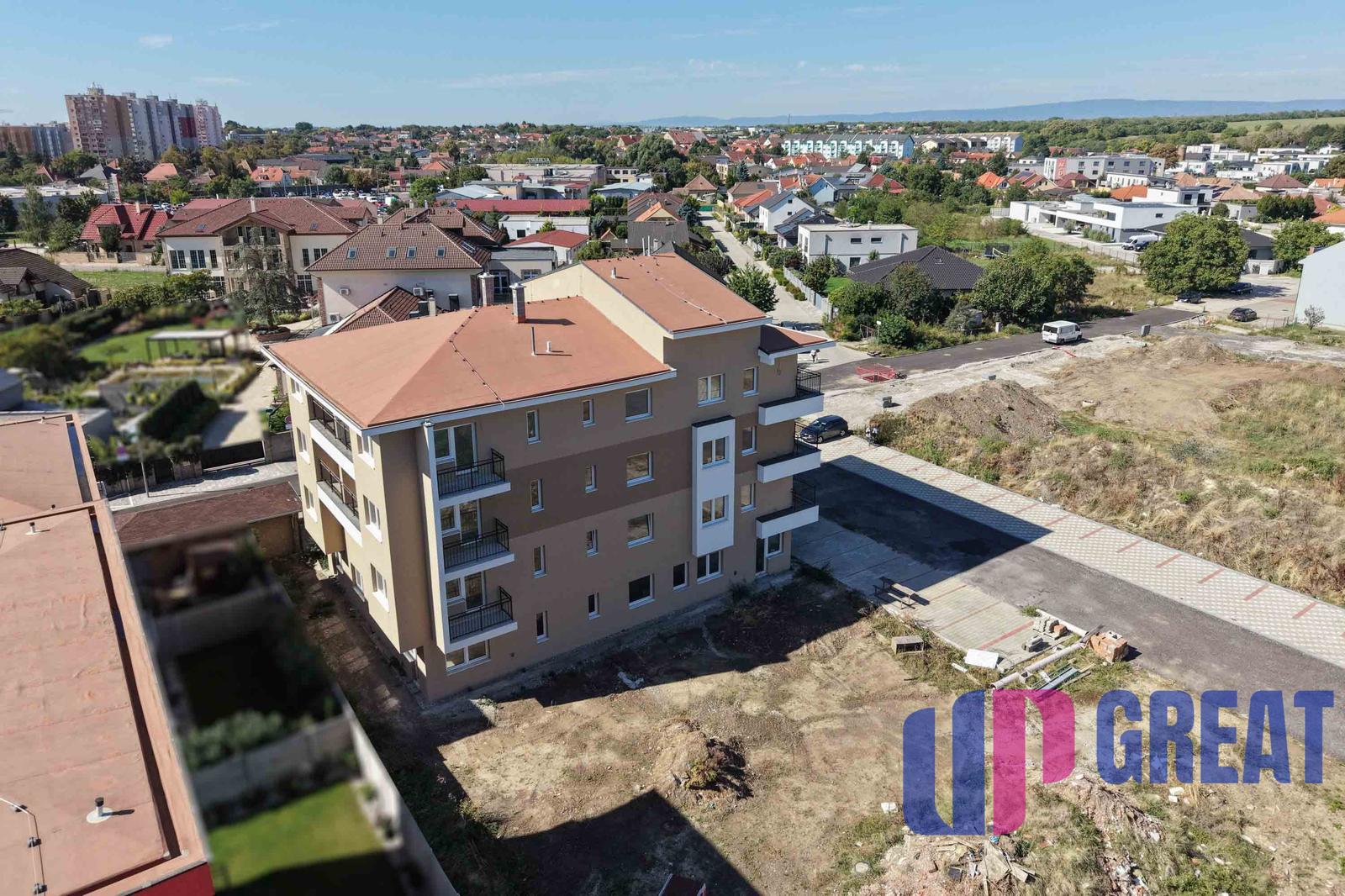 VILADOMY SENEC | NA PREDAJ 2-IZBOVÝ BYT SO SÚKROMNOU ZÁHRADKOU 20 m² – fotka 2
