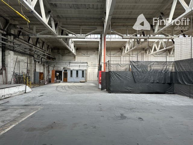Skladovací priestor na prenájom - 300-600 m2, Kopčianska ul.