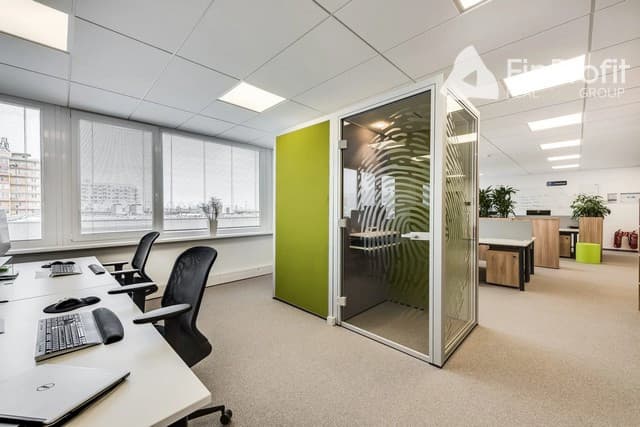 Moderný kancelársky priestor na prenájom – 182 m2, OC Jarošova