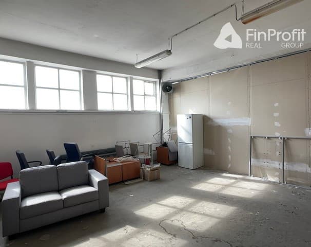Skladovacie priestory – od 36 m² do 216 m², Púchovská ul.