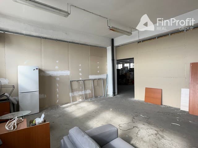 Skladovacie priestory – od 36 m² do 216 m², Púchovská ul. – fotka 2