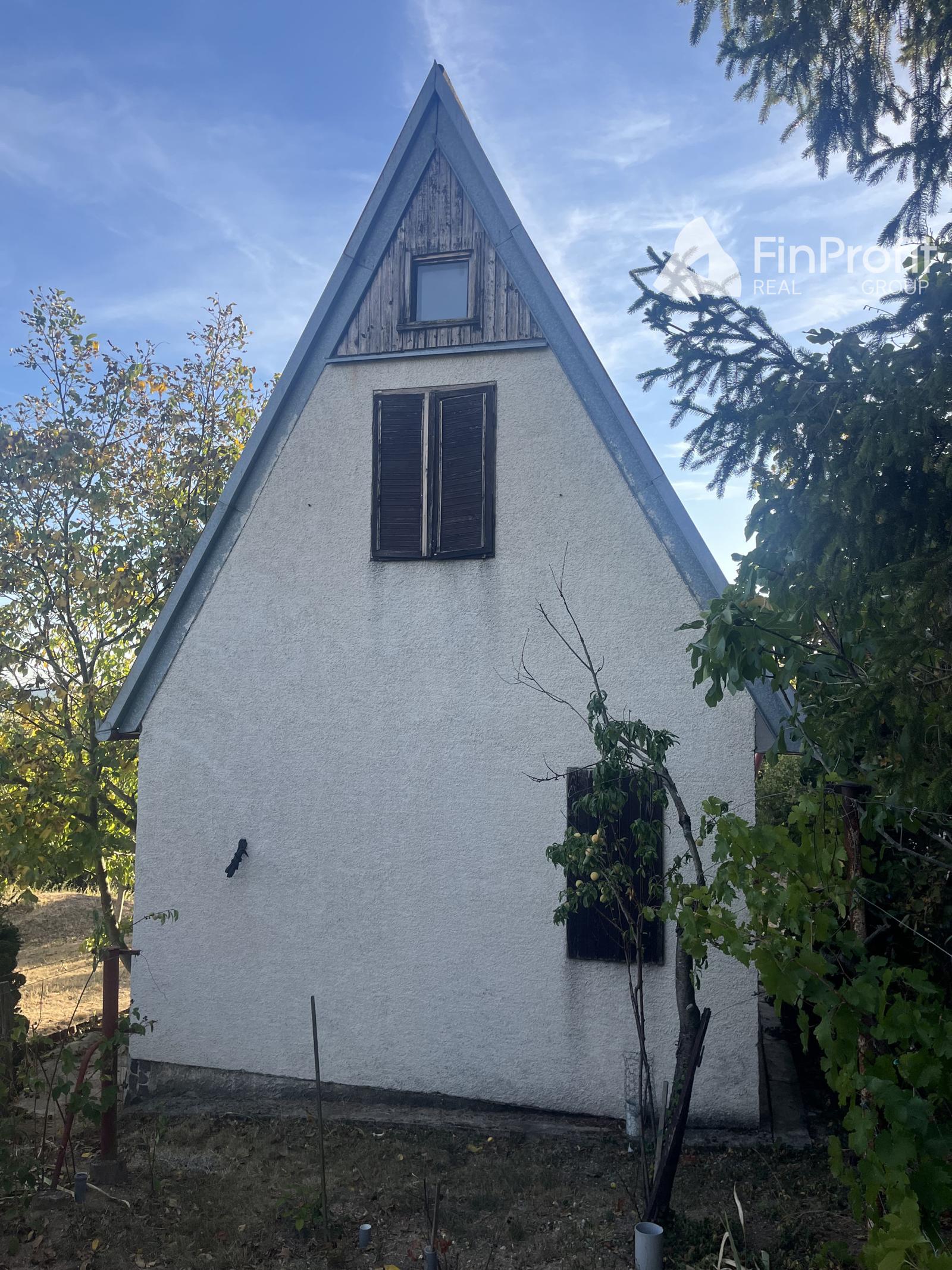 CHATKA S VEĽKÝM POZEMKOM 800 m² – DRAŽOVCE – fotka 2