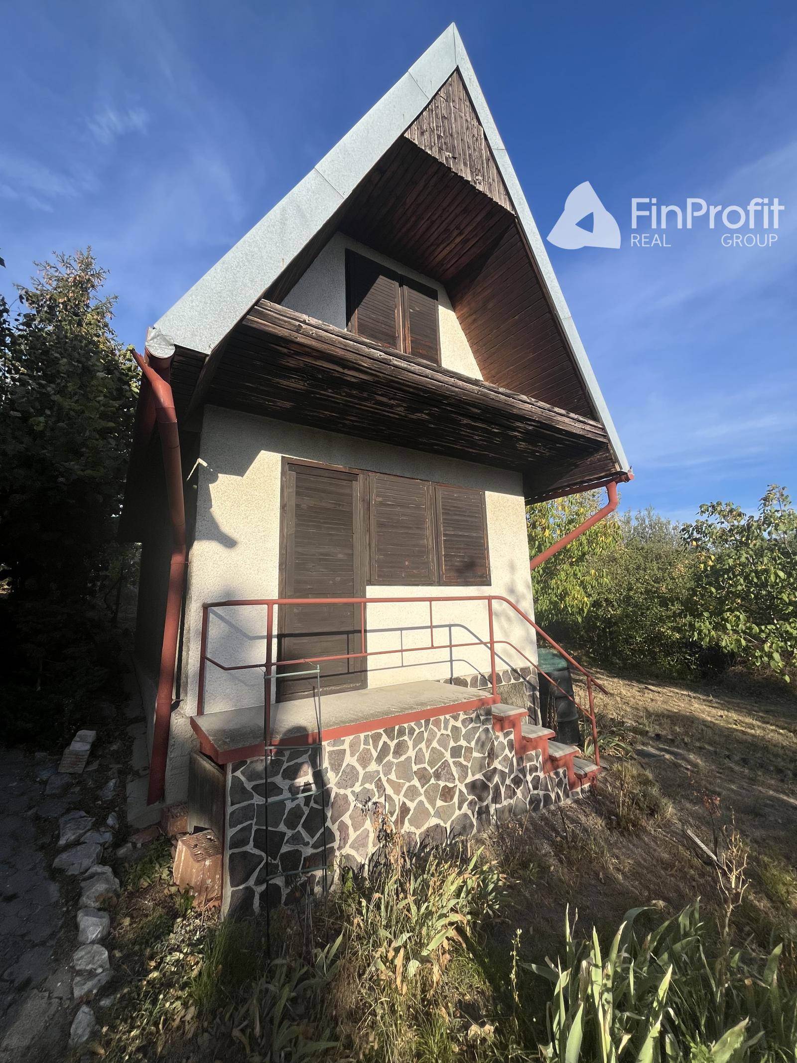 CHATKA S VEĽKÝM POZEMKOM 800 m² – DRAŽOVCE