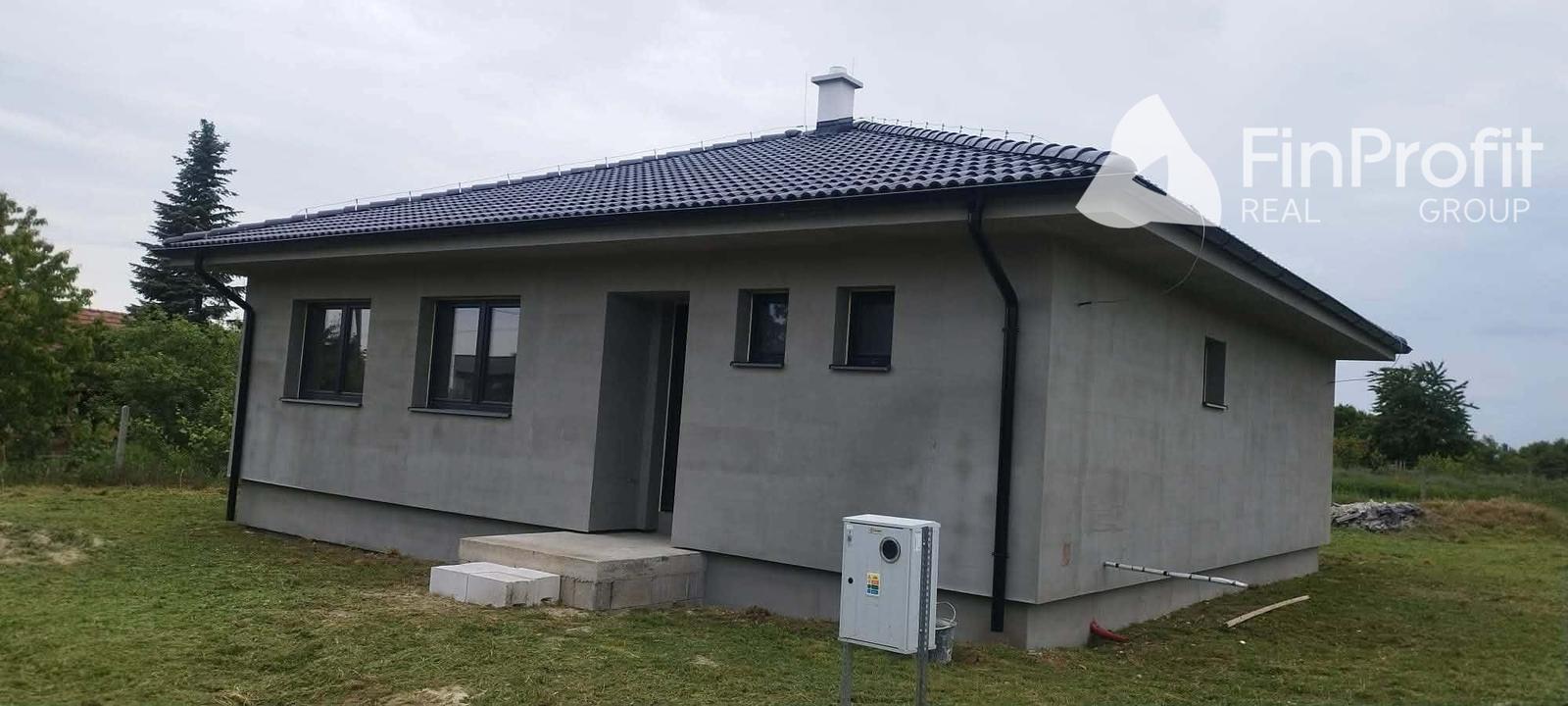 NOVOSTAVBA 4-IZBOVÉHO DOMU, POZEMOK 641 m²