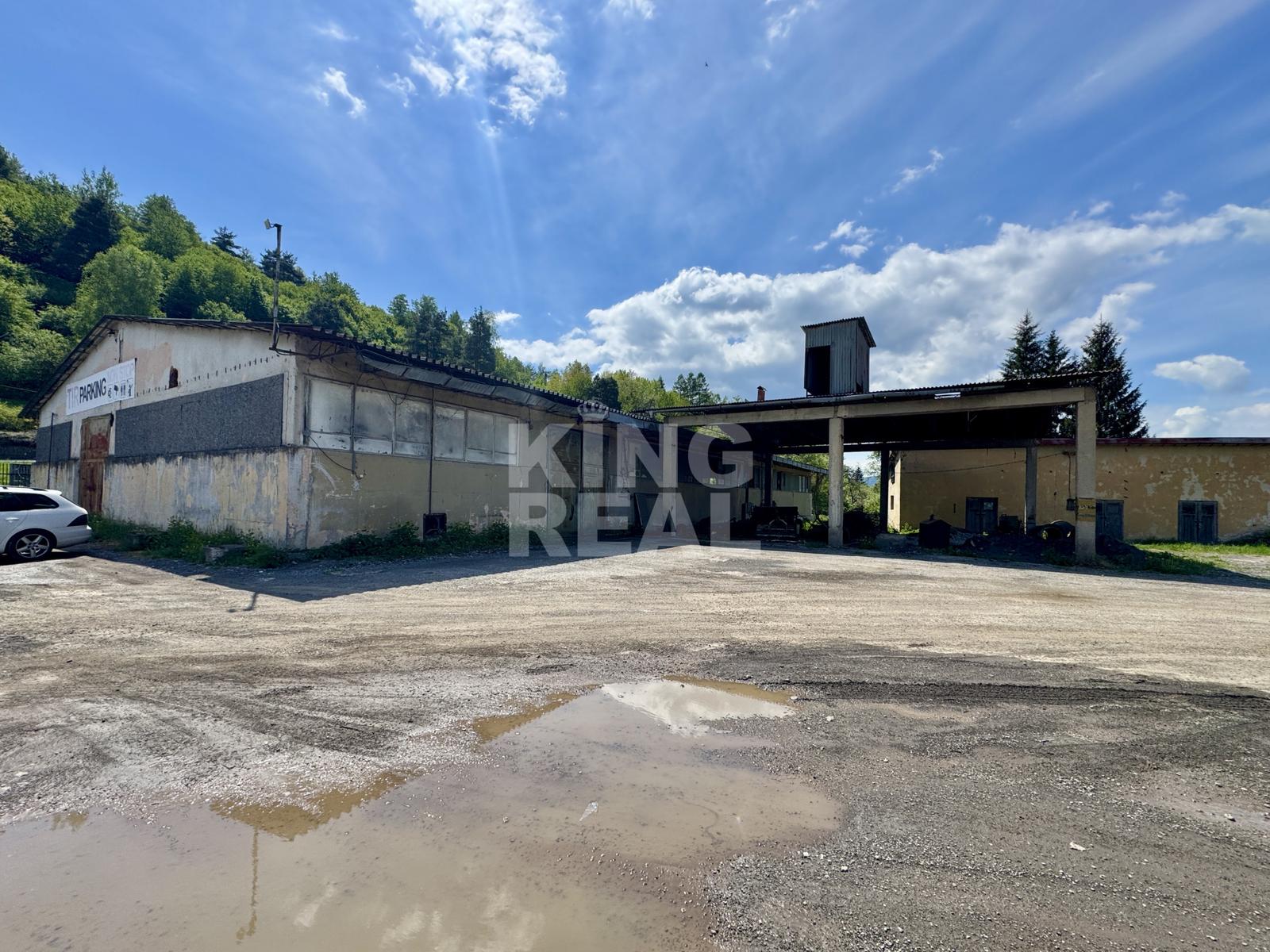 NA PRENÁJOM - Skladový priestor 880 m2, Giraltovce pri hlavnej ceste I/21 – fotka 2
