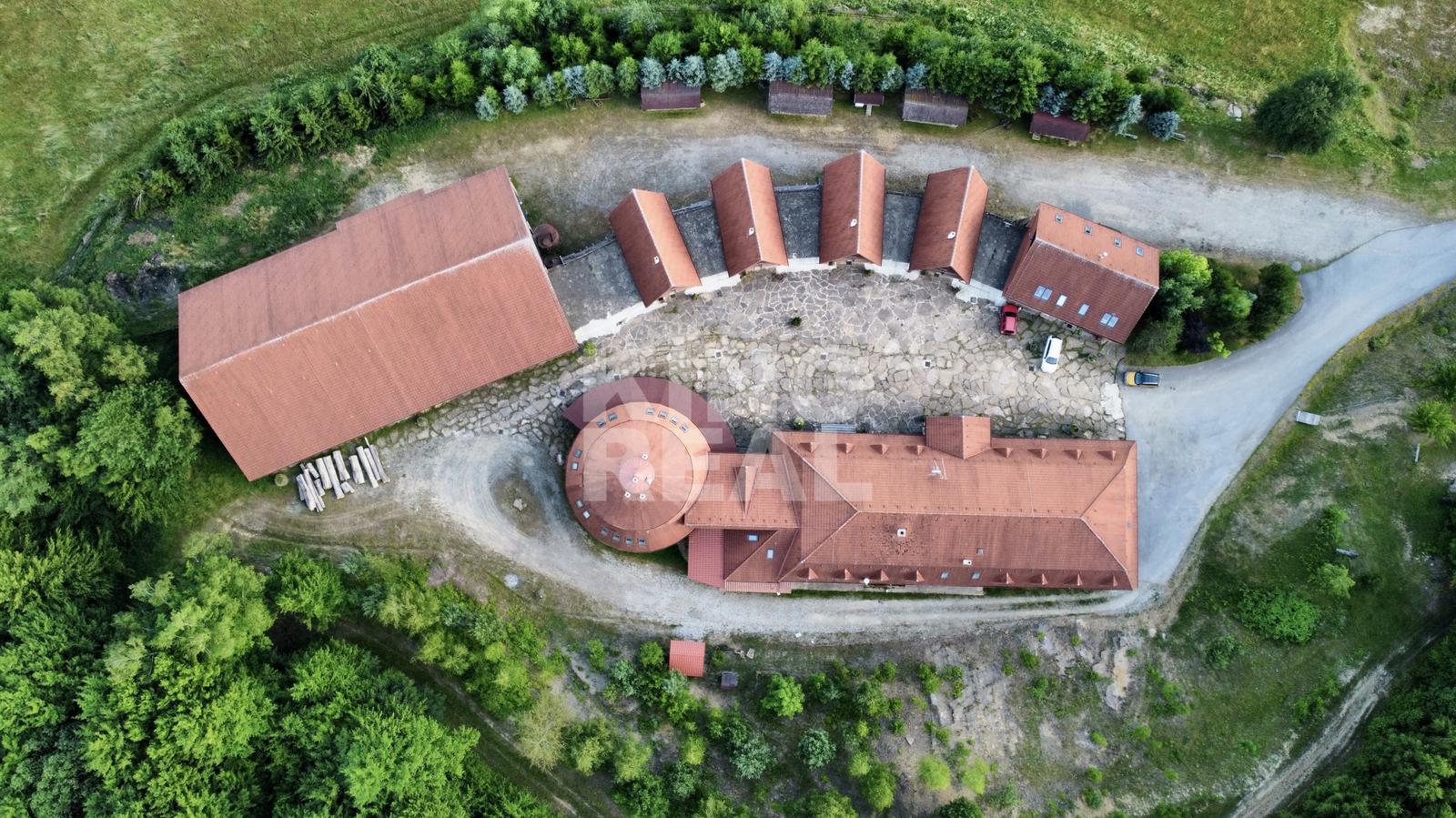 !!ZNÍŽENÁ CENA!! EXKLUZÍVNE NA PREDAJ : Areál Slnečný Majer, Stebnícka Huta, okr. Bardejov – fotka 2