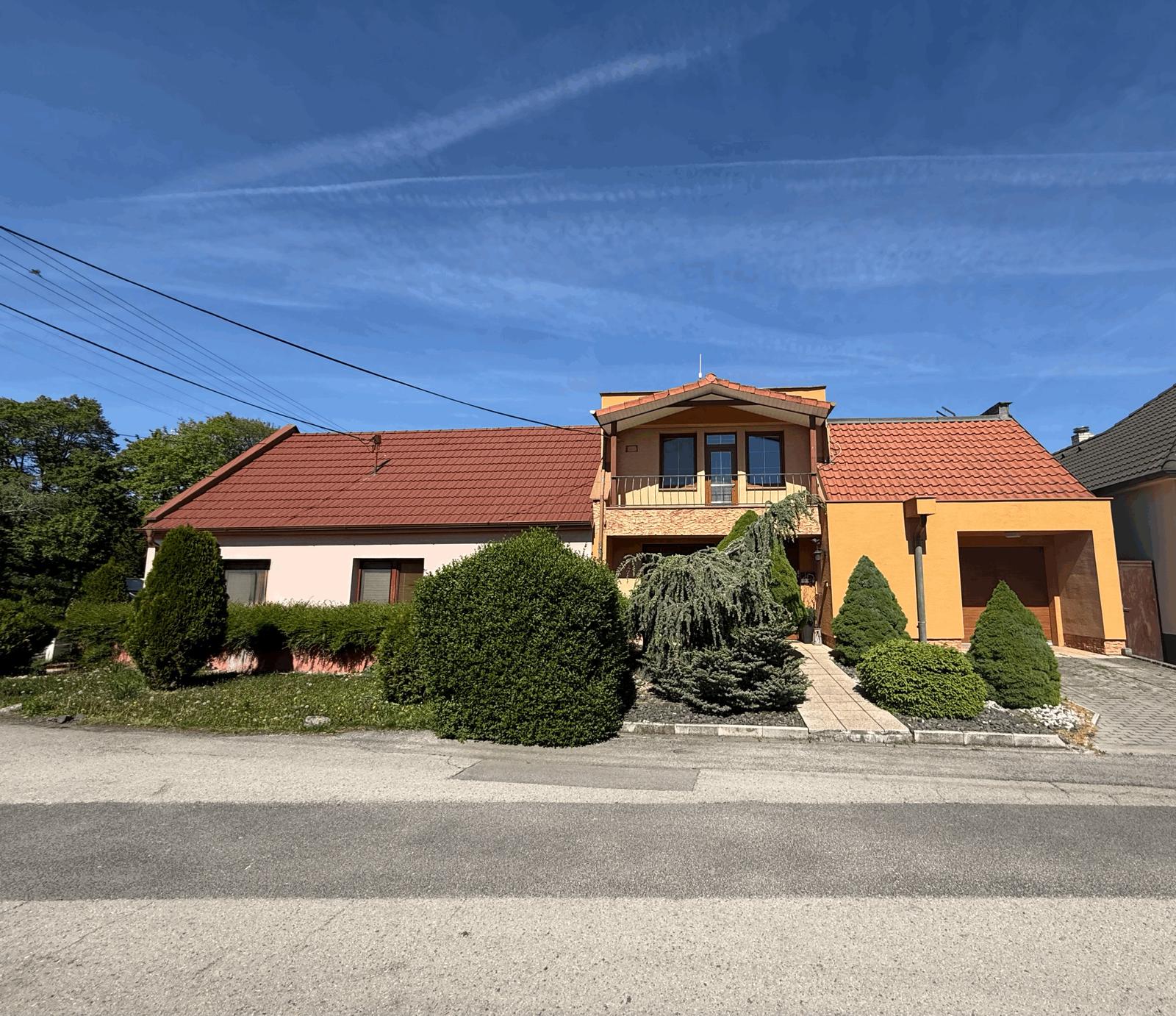 🏡 NA PREDAJ | PRIESTRANNÝ RODINNÝ DOM V CENTRE OBCE 🏡