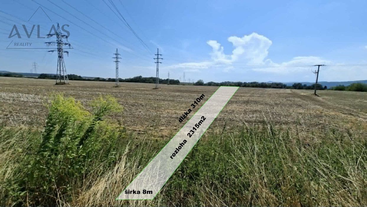 Slnečný rovinatý pozemok  Solivar – Šváby 2315m2, ul. Royova