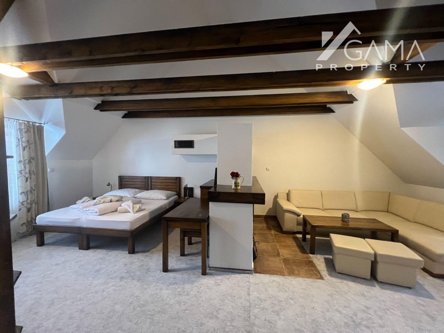 Ponúkame Vám na predaj krásny apartmán v centre Tatranskej Lomnice – fotka 2