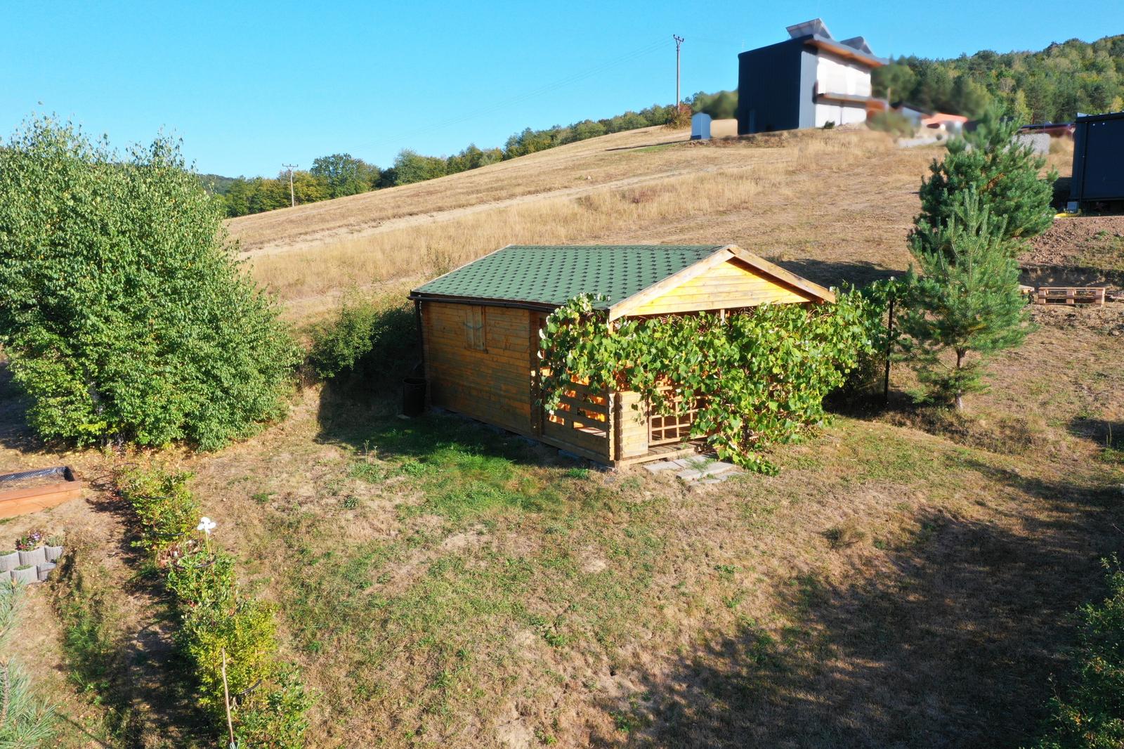 Pozemok s chatkou, Domaša