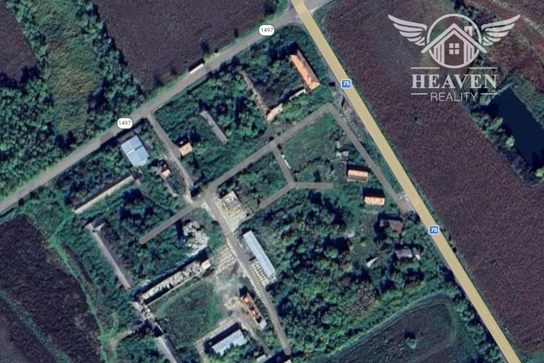 Areál, pozemky o výmere 2,5 ha, 4 km od baterkárne Šurany