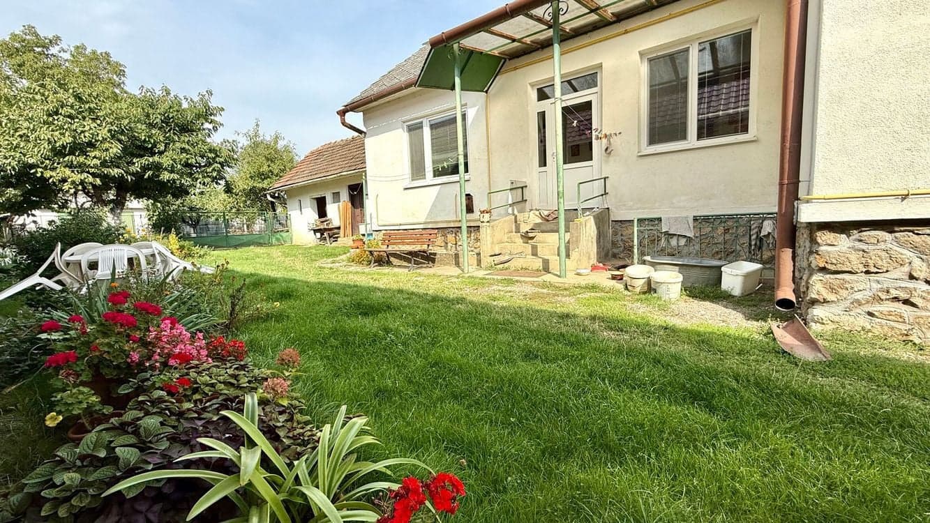 Rodinný dom 3 izb. 110m2, pozemom 1208m2, Čečejovce