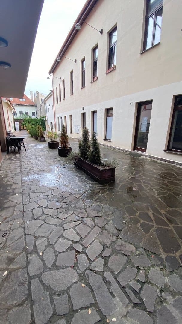 Obchodný / kancelársky pr., 27 m2 ul. Masiarska - Hlavná, pasáž Valentína – fotka 2