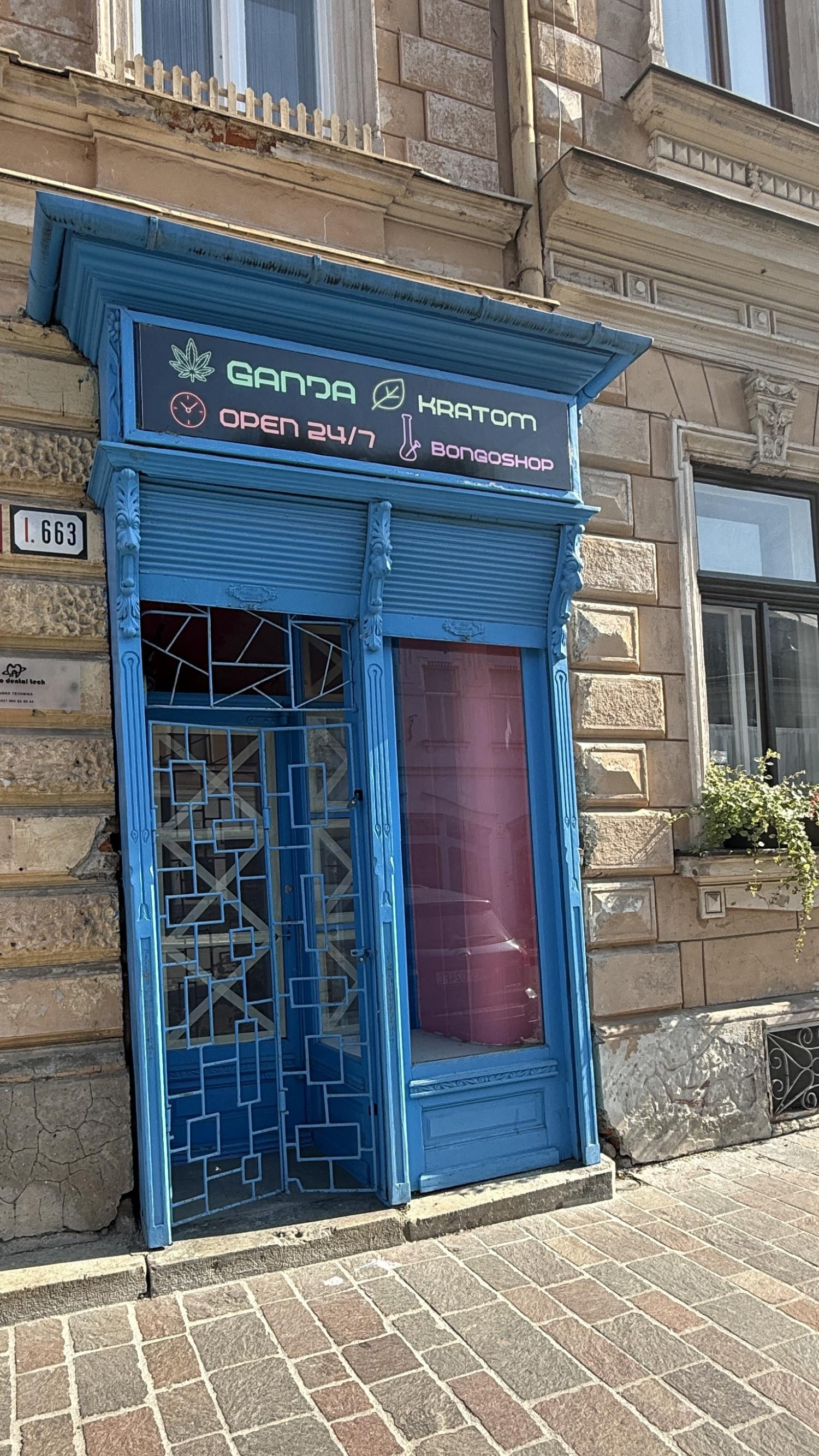 Obchodný - kancelársky priestor 25 m2 ul. Alžbetina, Staré mesto, Centrum