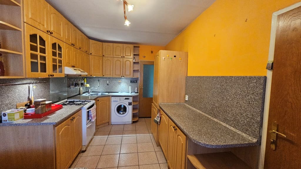 3 izb. byt, Jánošíkova, Juh, 68m2, čiast. rek., Košice IV