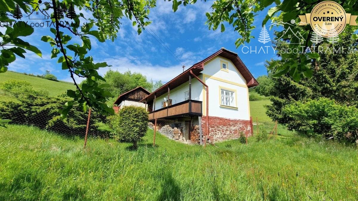 Chalúpka, polosamota, 1,9 ha pozemok, výhľad na Nízke Tatry – fotka 2