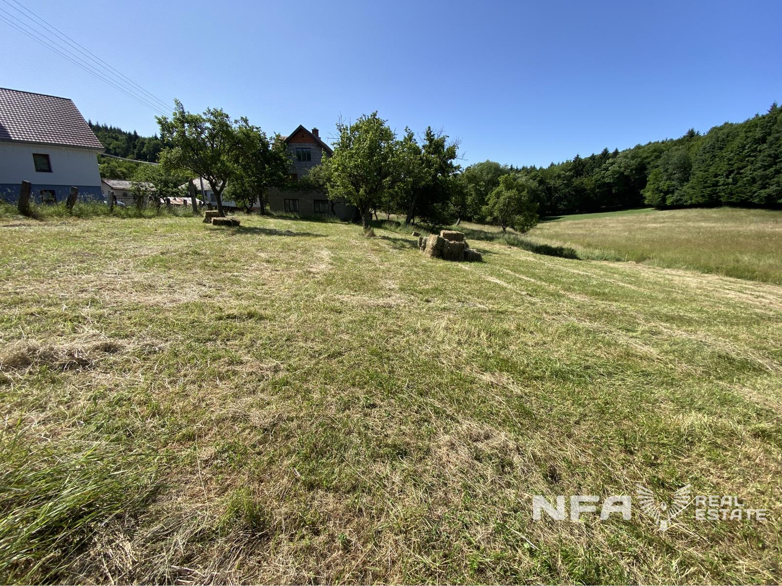 Stavebný pozemok s projektom na výstavbu chaty- Kostivrch – fotka 2