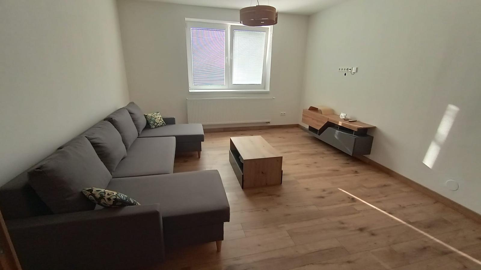 Ponúkame prenájom 3 izbového rodinného domu, Tesárske Mlyňany